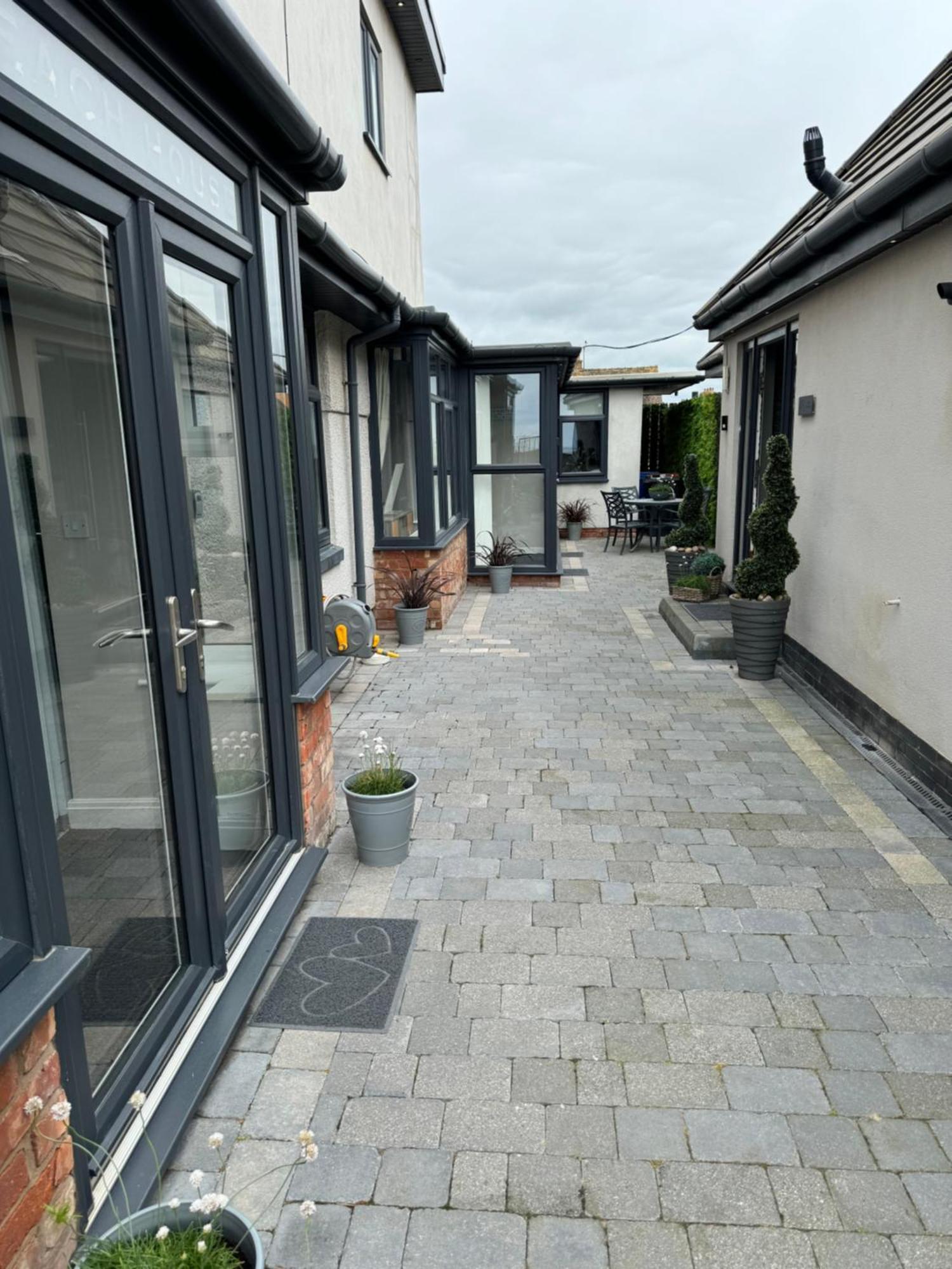 Beach House Apartment On Ground Floor With Sea View - Pet Friendly Cleveleys Eksteriør billede